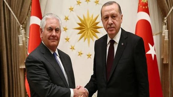 Ahval: Ο Τίλερσον την είπε στον Ερντογάν για την «διπλωματία των κανονιοφόρων στο «3» – Sputnik: Αμερικανικός στόλος καταπλέει στο «10»